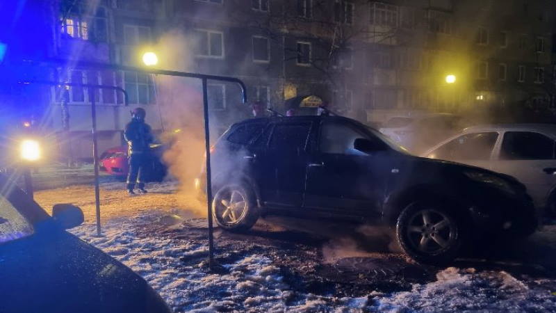  авто провалился в подземный канал коммуникаций